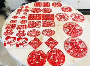 对镜贴花黄 ,花木兰到底在脸上贴了个啥